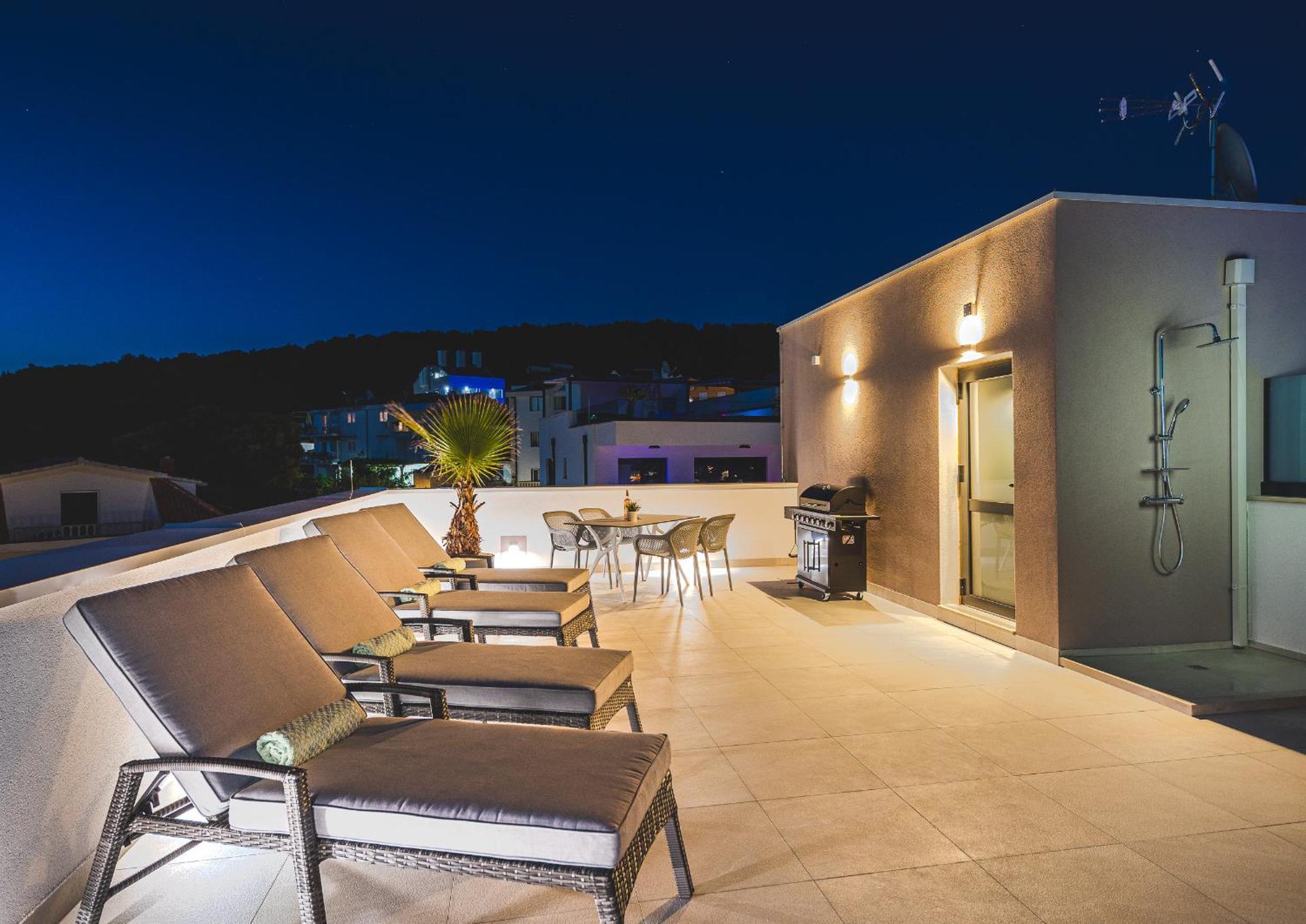 Adriatic Garden Apartments Okrug Gornji Exterior photo